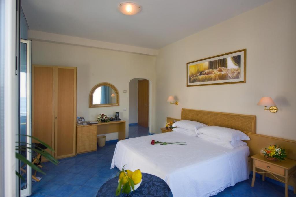 Hotel Pensione Reale Майорі Номер фото