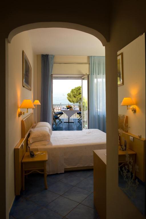 Hotel Pensione Reale Майорі Номер фото