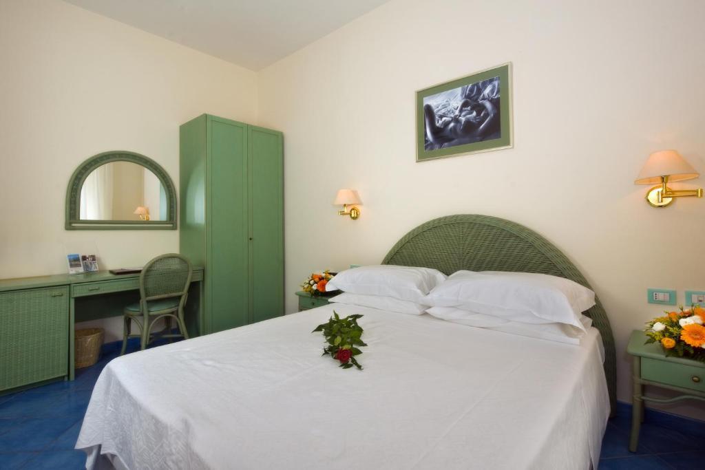 Hotel Pensione Reale Майорі Номер фото