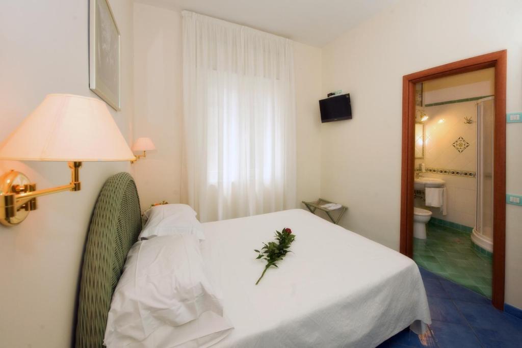 Hotel Pensione Reale Майорі Номер фото